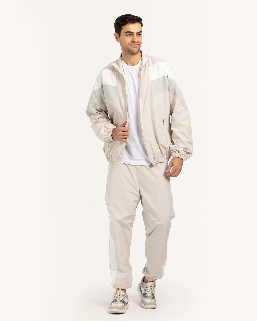 طقم رياضى مع جاكيت قصات