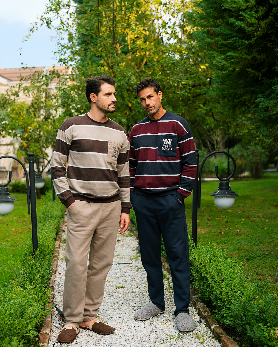 بيجاما توب مقلم و بنطلون بقصه مستقيمه