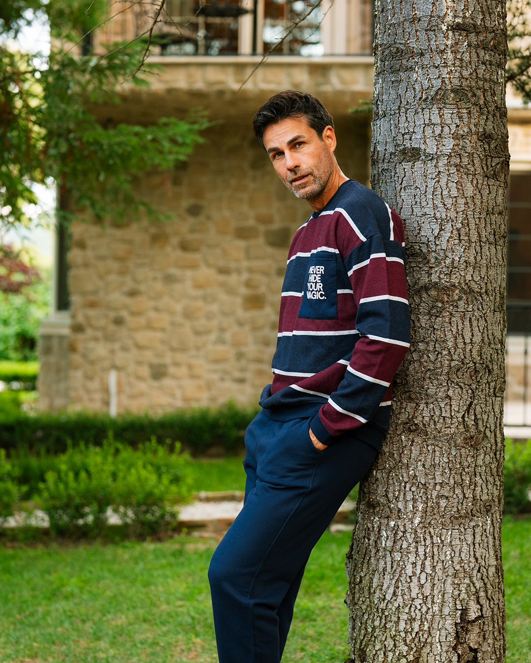 بيجاما توب مقلم و بنطلون بقصه مستقيمه