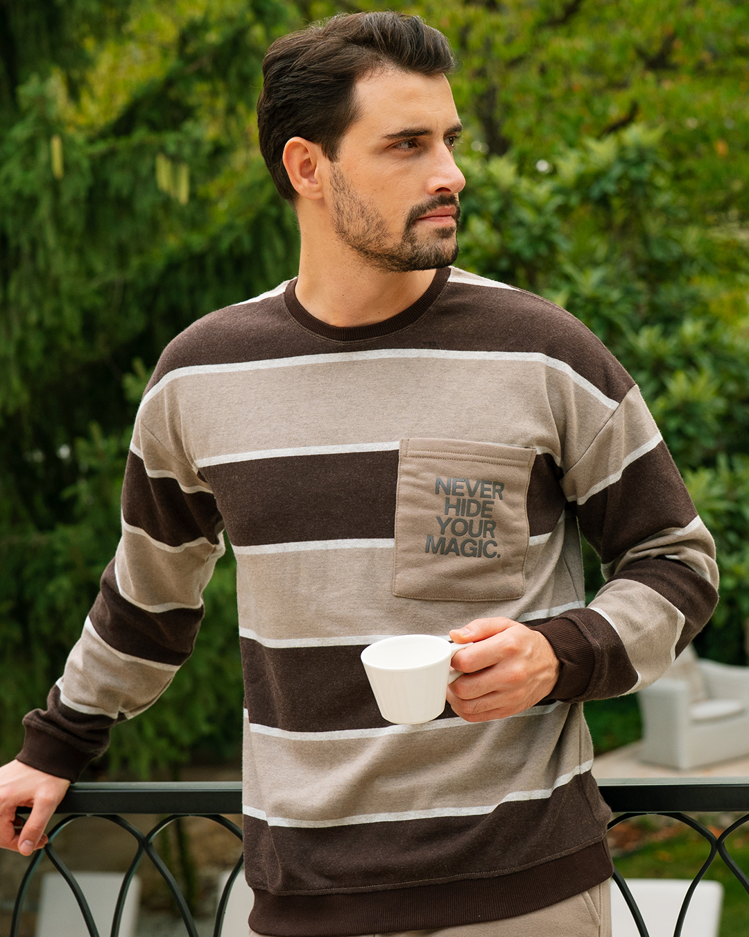 بيجاما توب مقلم و بنطلون بقصه مستقيمه