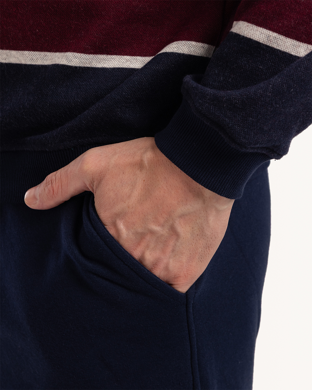 بيجاما توب مقلم و بنطلون بقصه مستقيمه