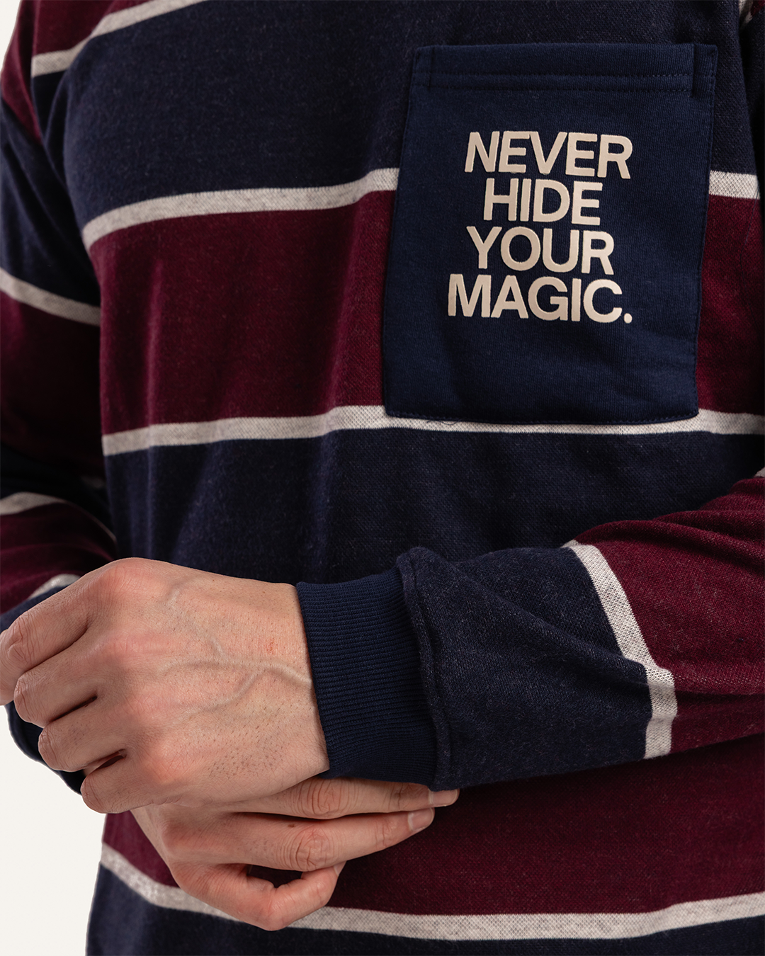 بيجاما توب مقلم و بنطلون بقصه مستقيمه