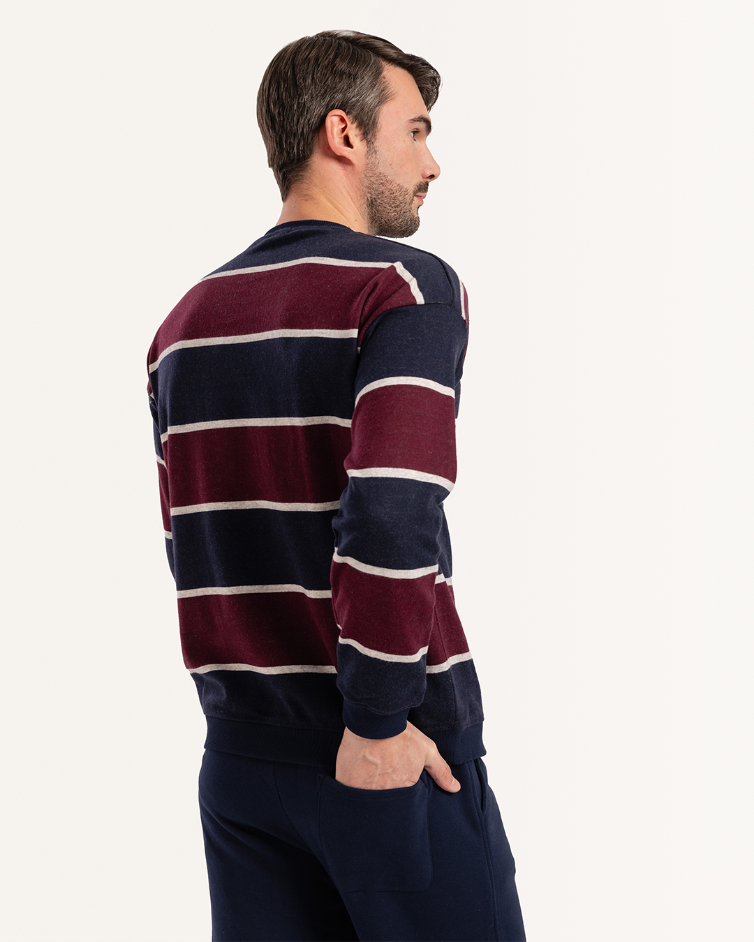 بيجاما توب مقلم و بنطلون بقصه مستقيمه