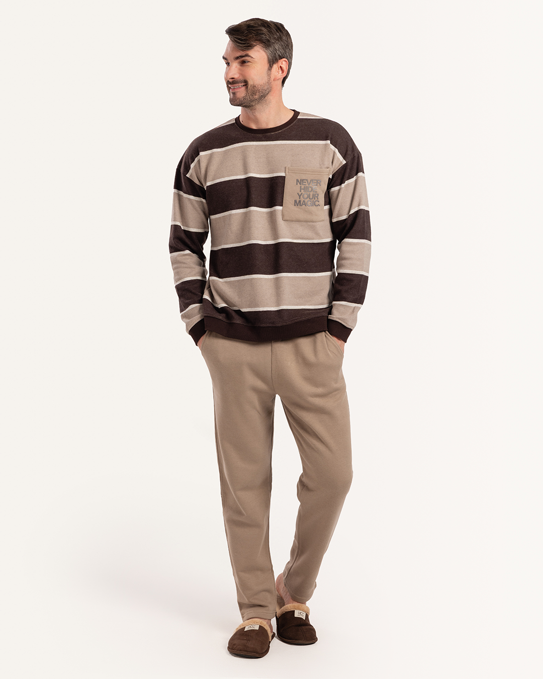 بيجاما توب مقلم و بنطلون بقصه مستقيمه