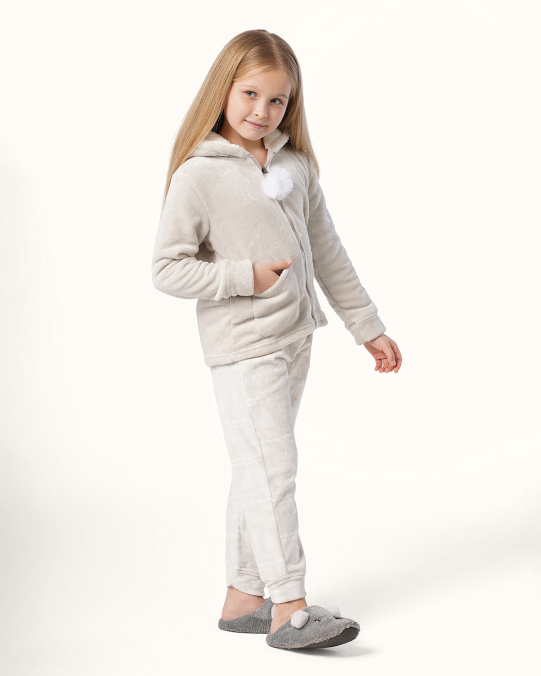 بيجاما قطيفه بكابيشون دب