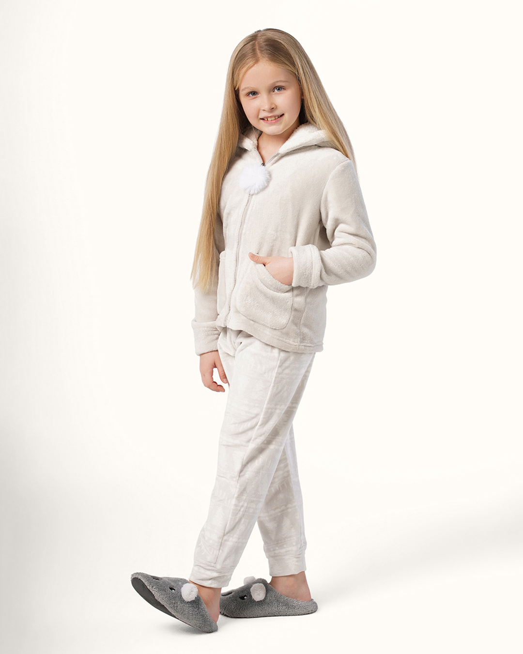 بيجاما قطيفه بكابيشون دب