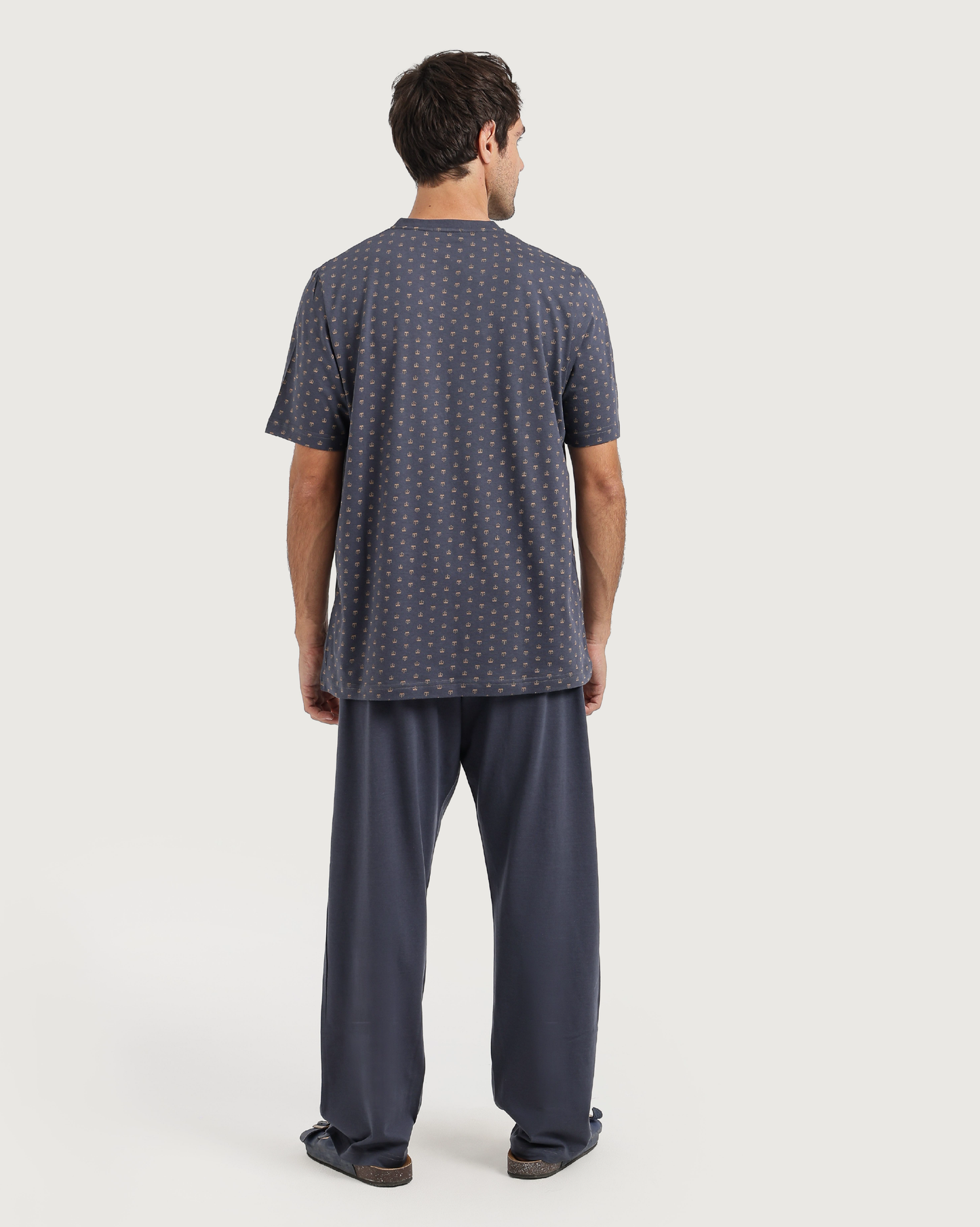 Classic men's look with crown pajamas