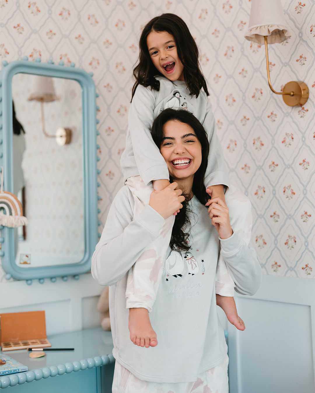 بيجاما كم طويل مع بنطلون الوان متداخله