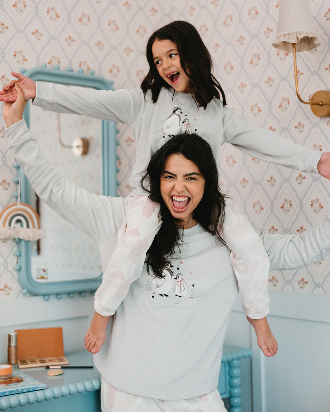 بيجاما كم طويل مع بنطلون الوان متداخله