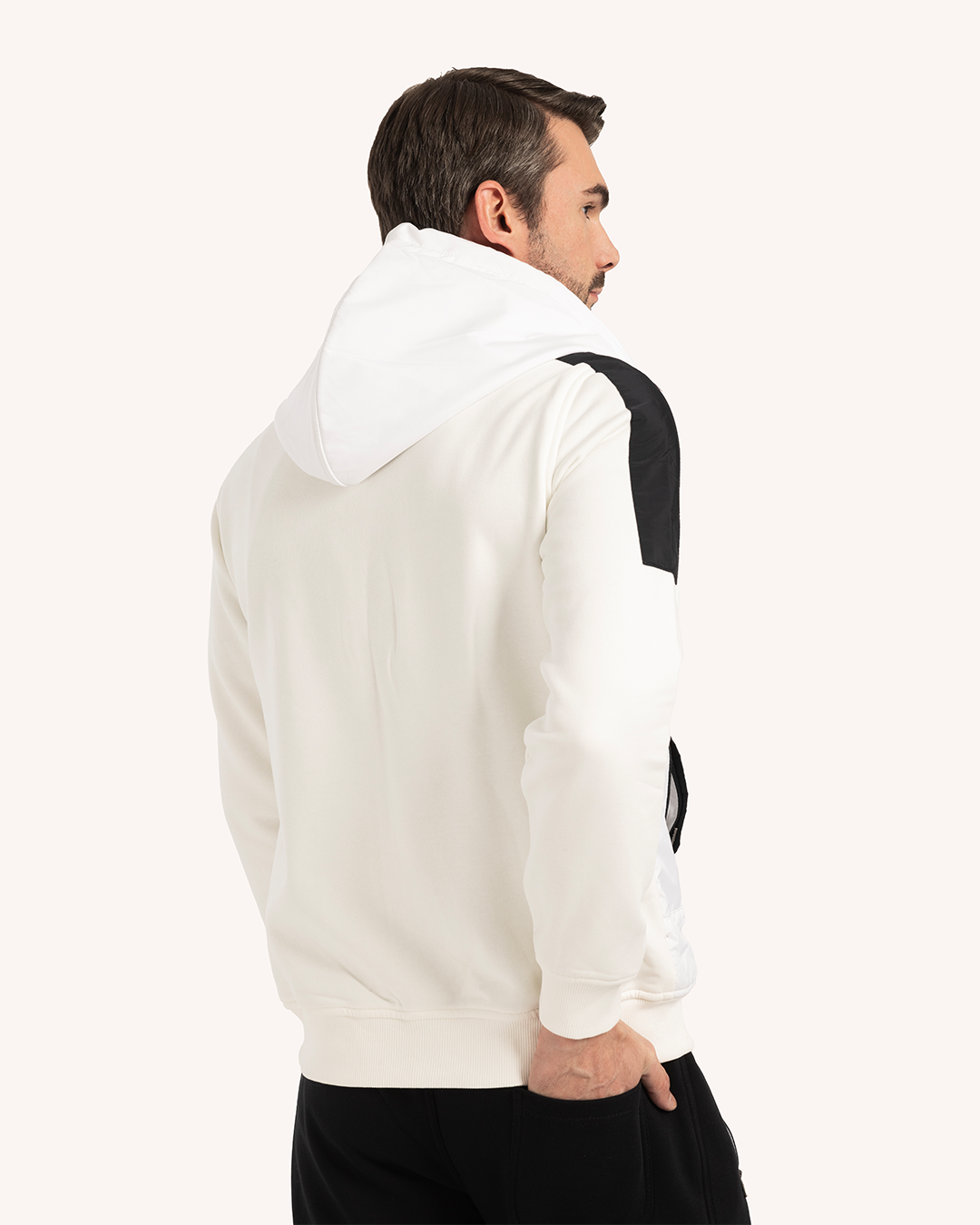 ترينج رجالى ياقة سوستة