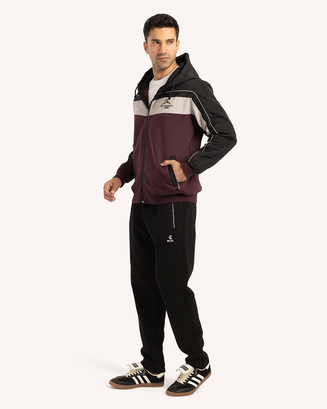 ترينج رجالى ياقة سوستة