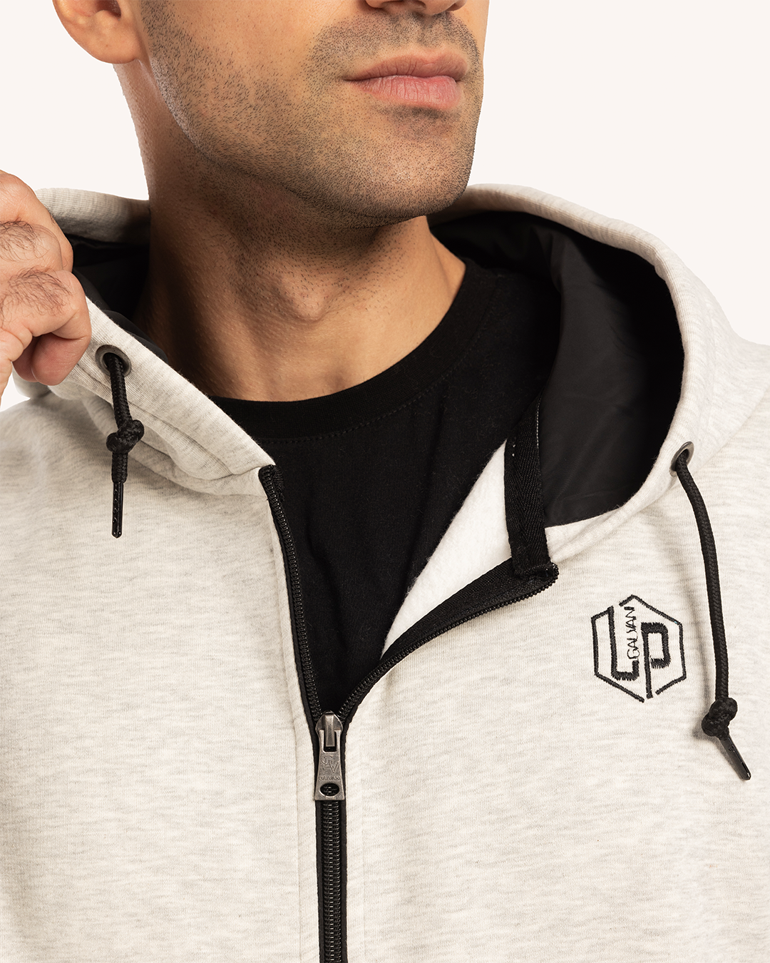 ترينج رجالى ياقة سوستة