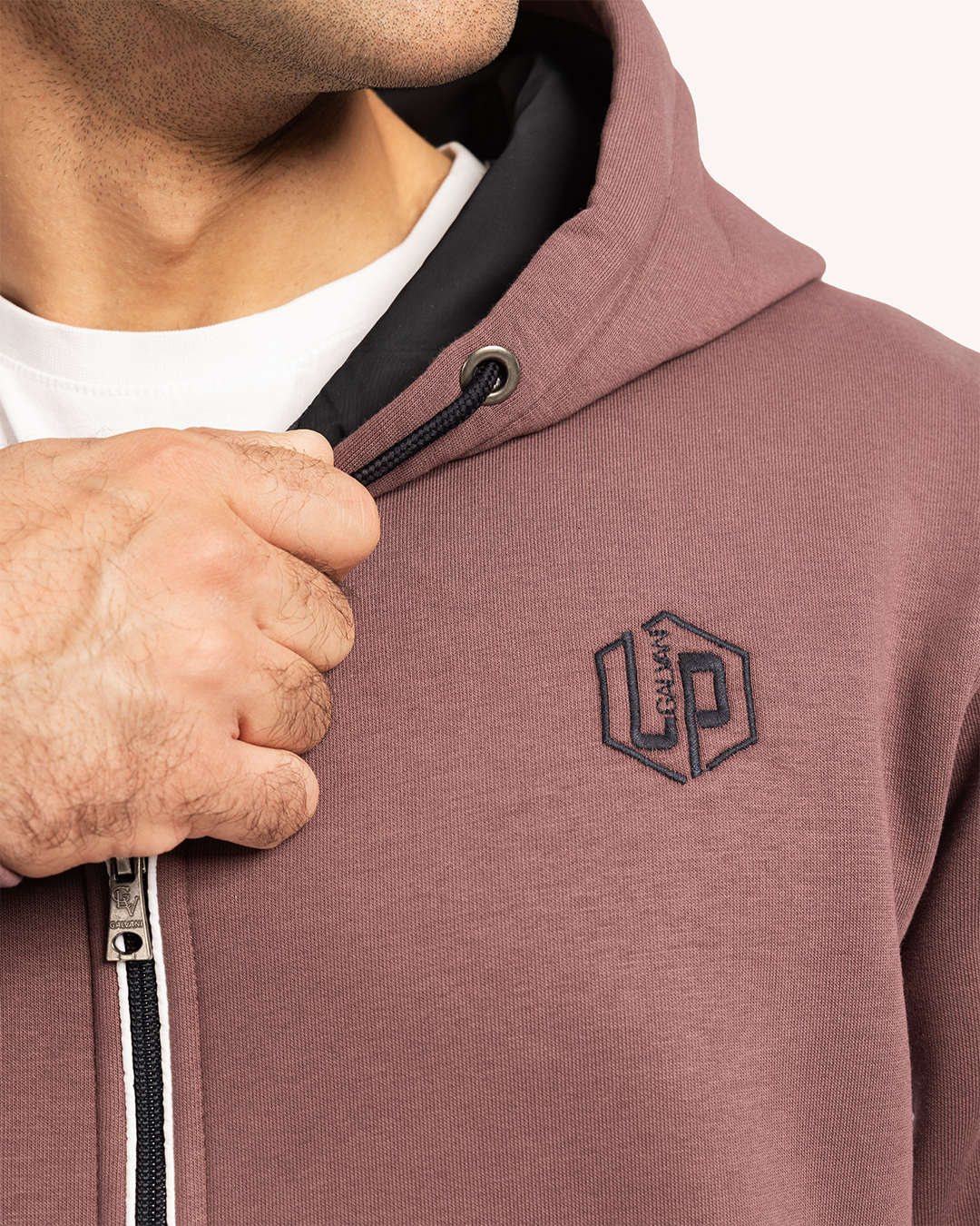 ترينج رجالى ياقة سوستة