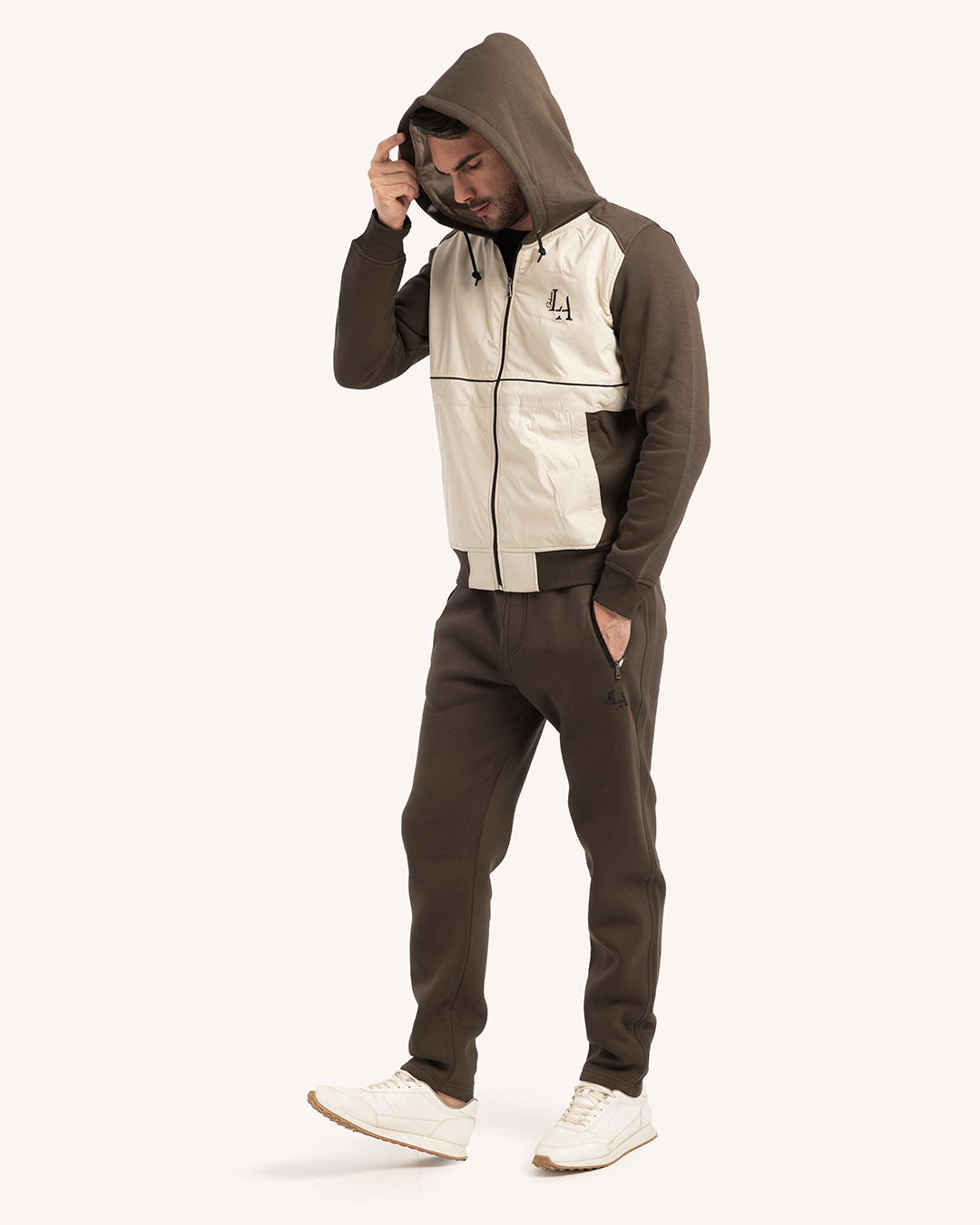 ترينج رجالى ياقة سوستة