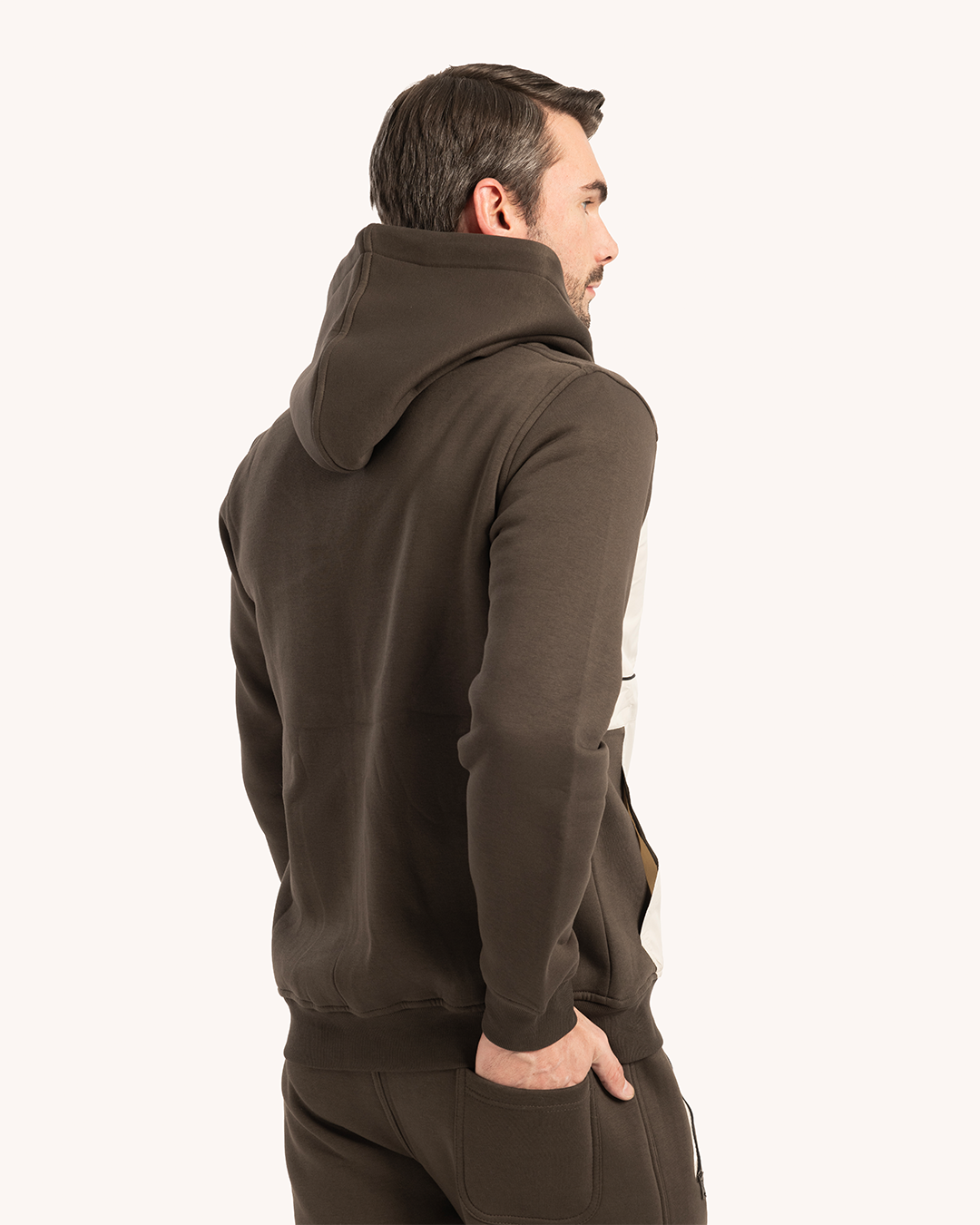 ترينج رجالى ياقة سوستة