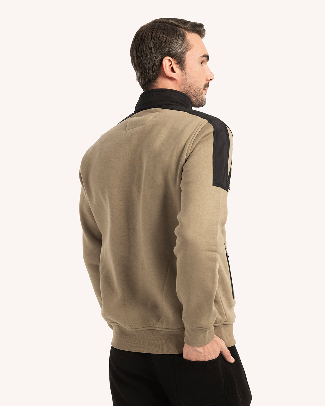 ترينج رجالى ياقة سوستة