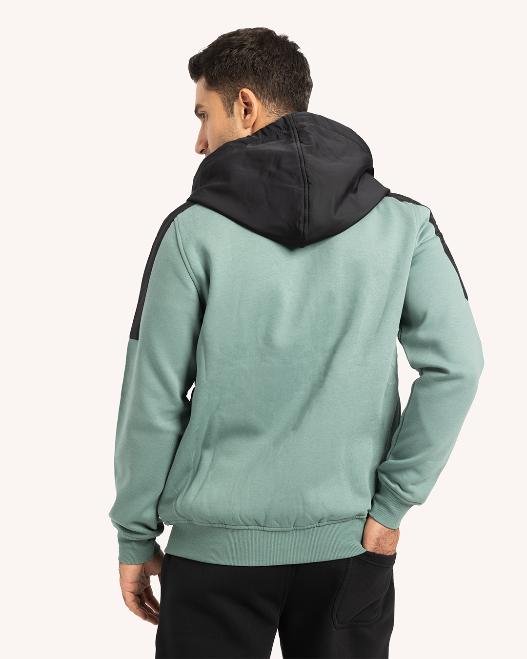 ترينج رجالى ياقة سوستة