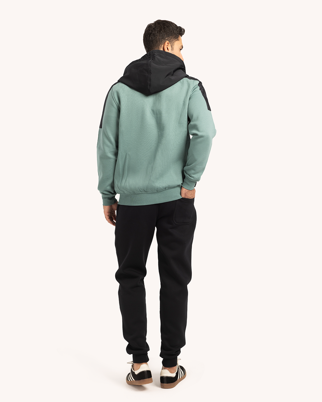 ترينج رجالى ياقة سوستة