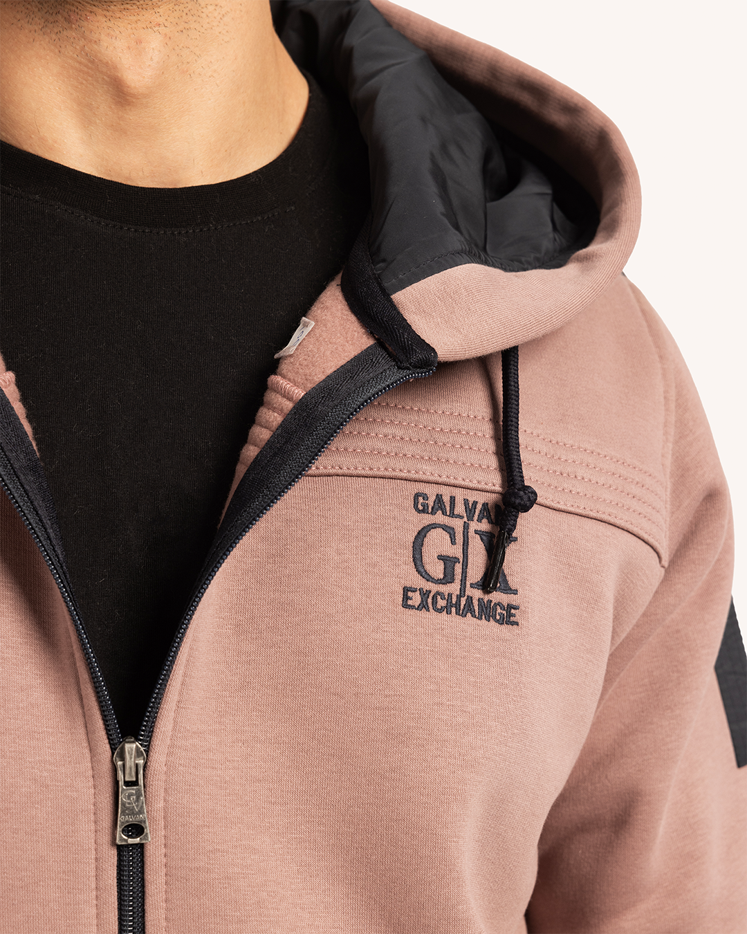 ترينج رجالى ياقة سوستة