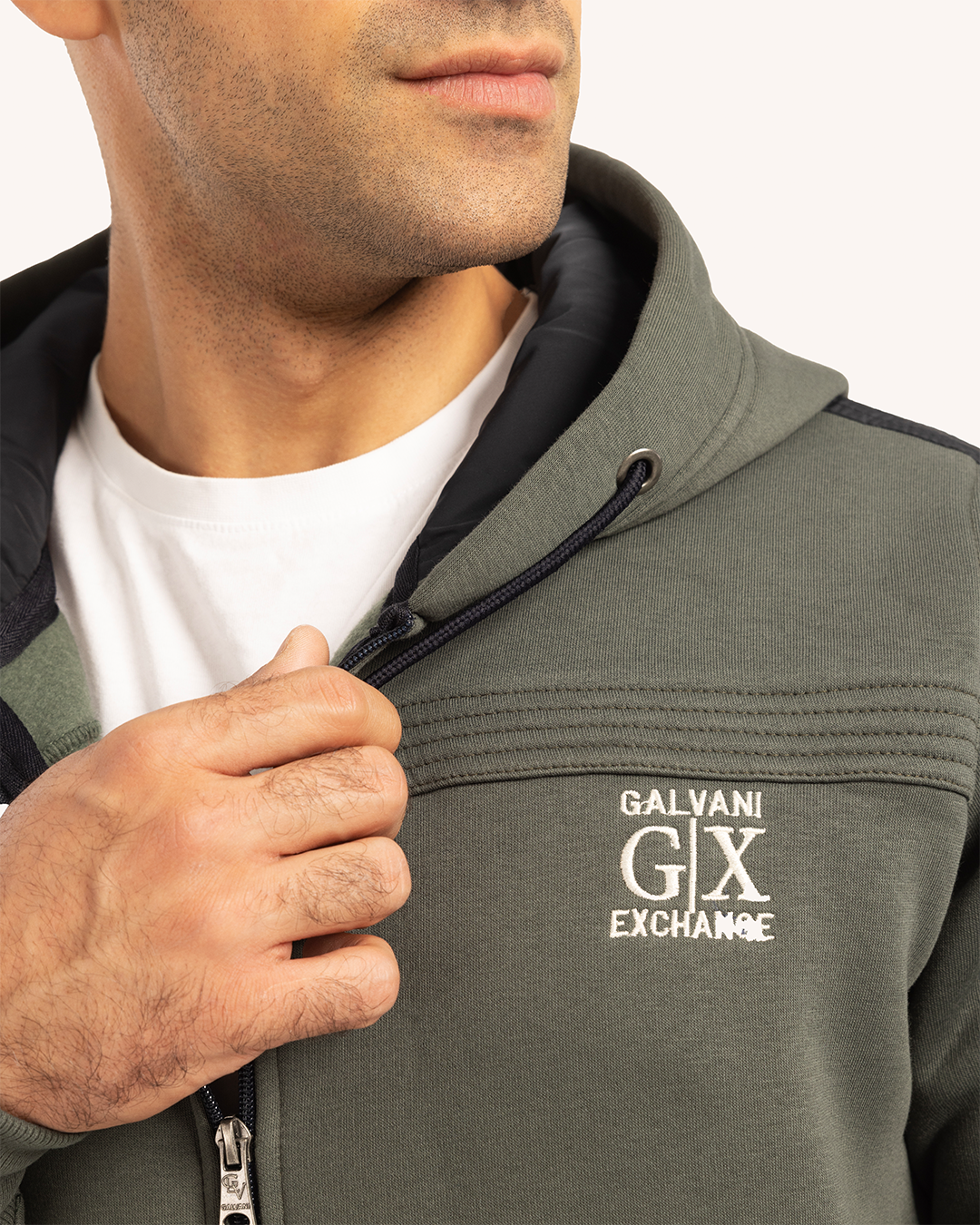 ترينج رجالى ياقة سوستة