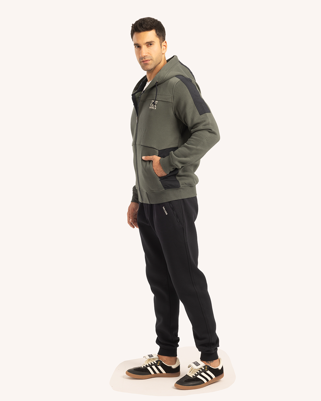 ترينج رجالى ياقة سوستة