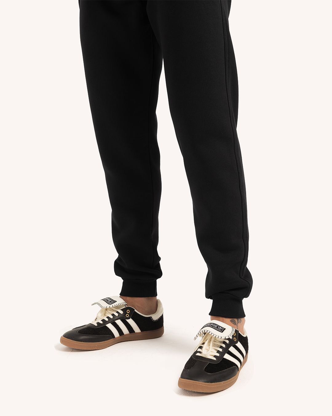 ترينج رجالى ياقة سوستة