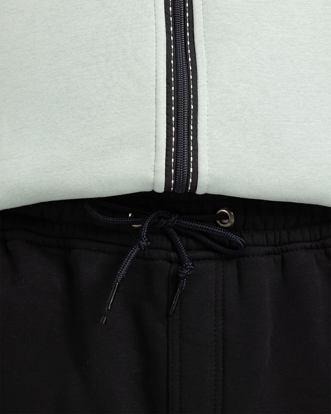 ترينج رجالى ياقة سوستة