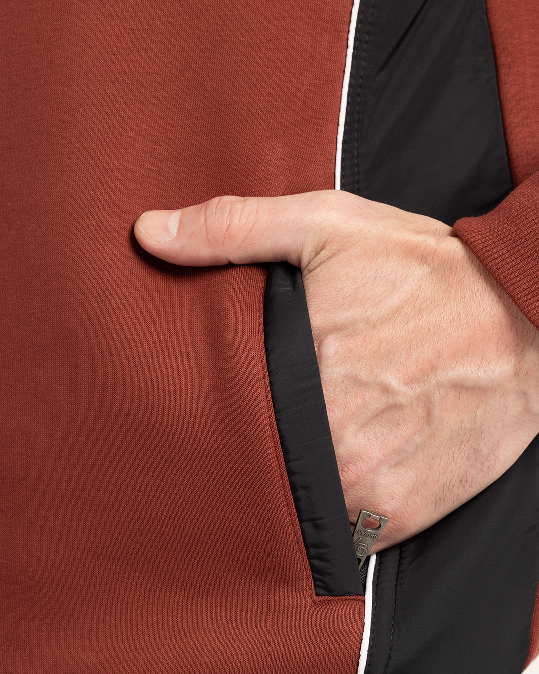 ترينج رجالى ياقة سوستة