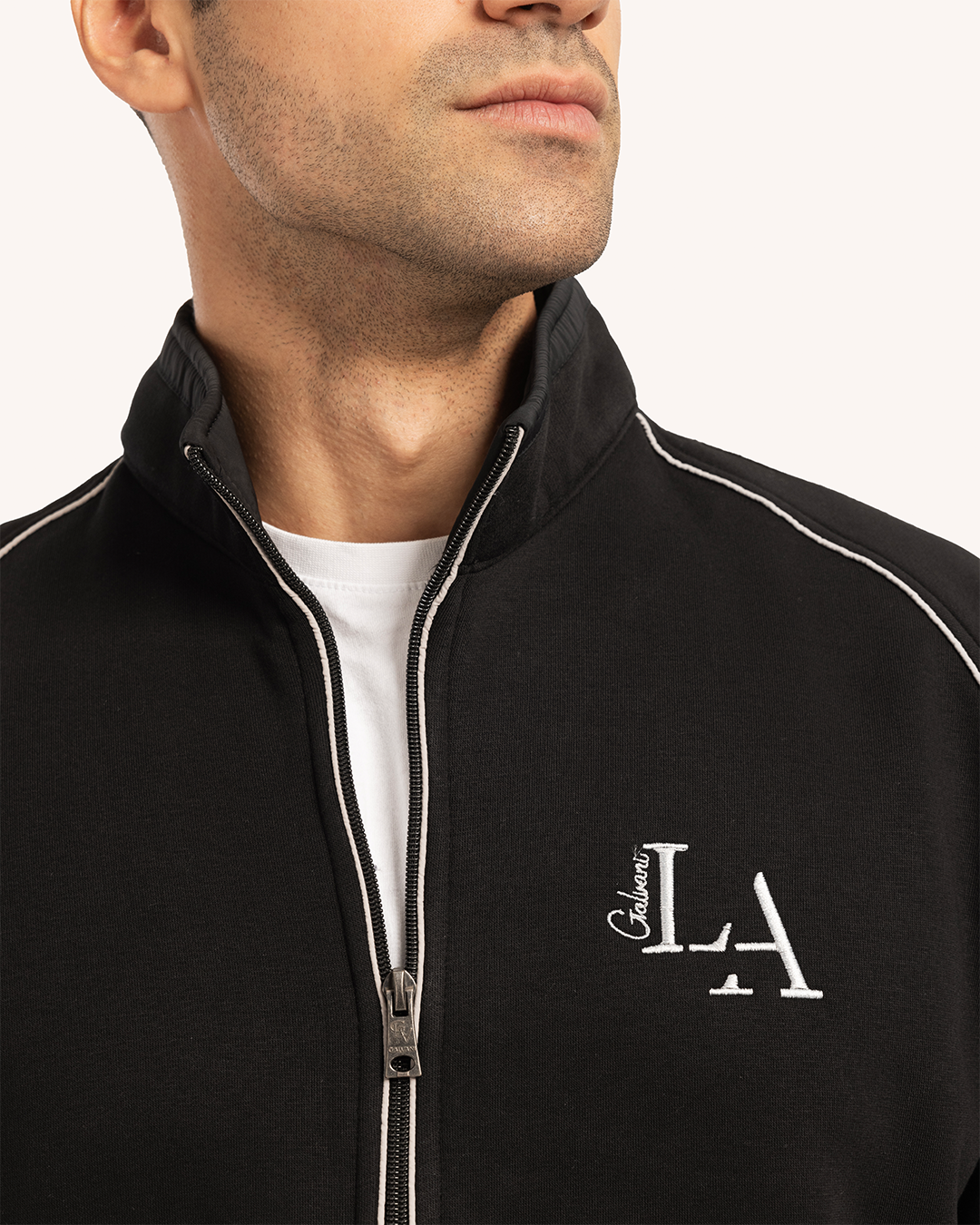 ترينج رجالى ياقة سوستة