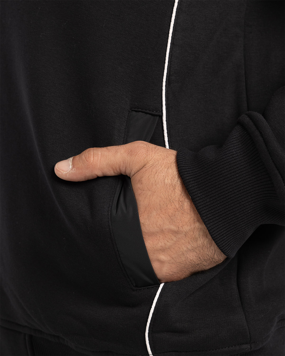 ترينج رجالى ياقة سوستة