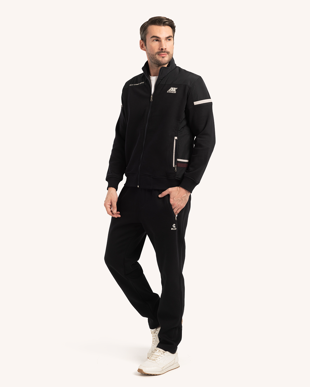 ترينج رجالى ياقة سوستة