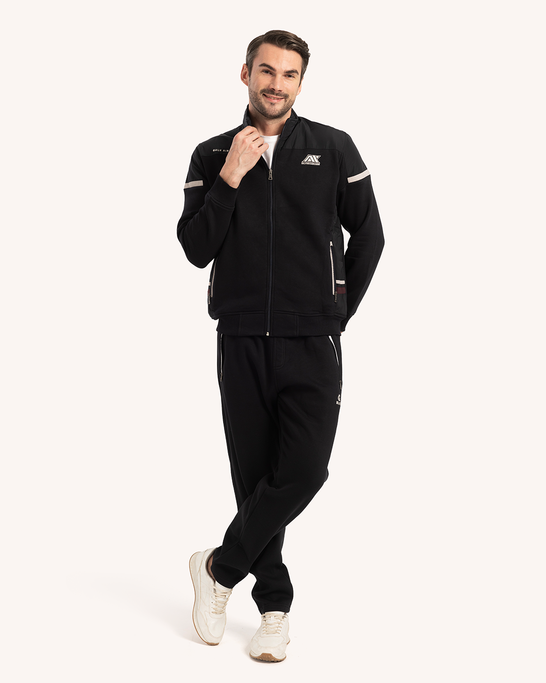 ترينج رجالى ياقة سوستة