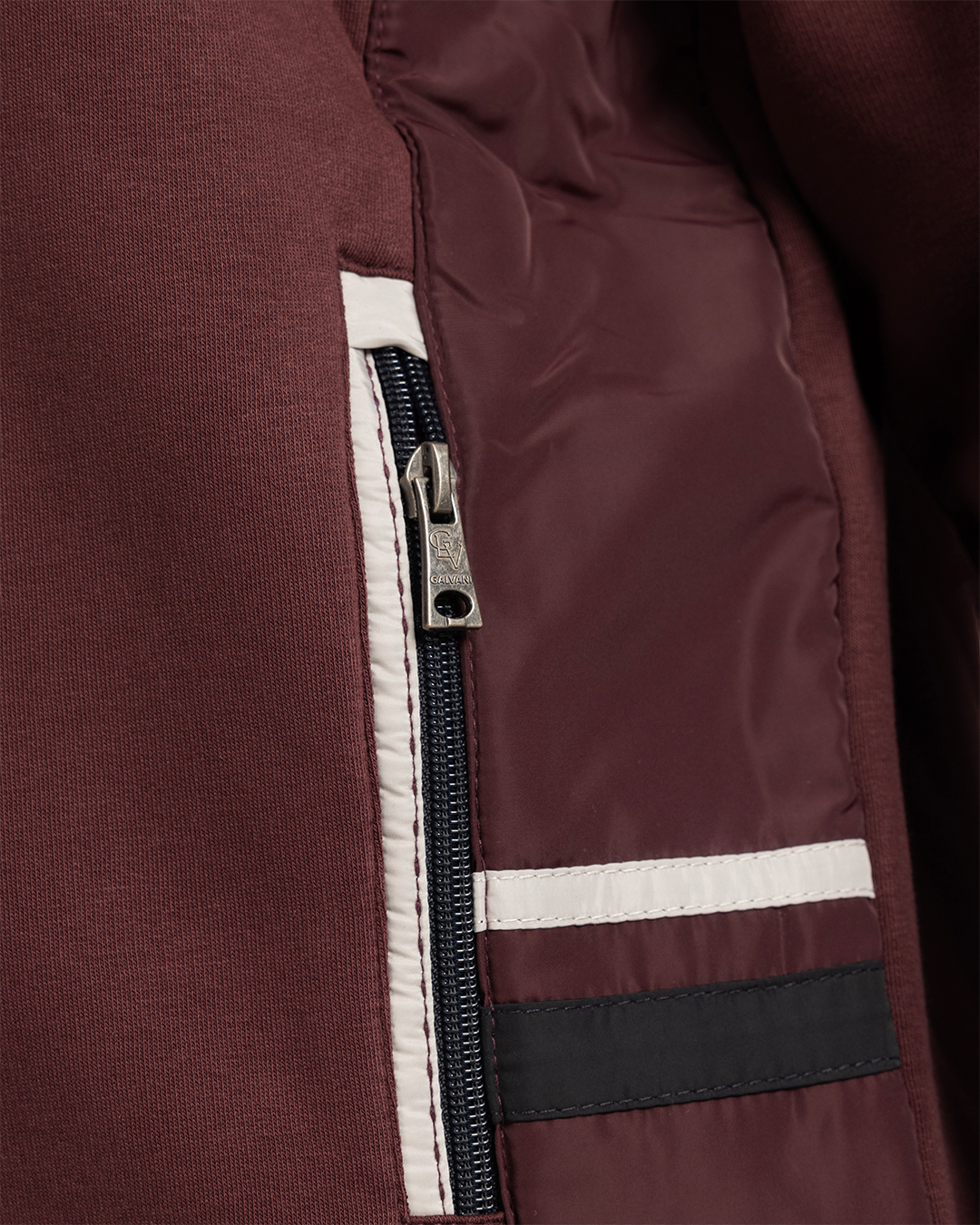 ترينج رجالى ياقة سوستة