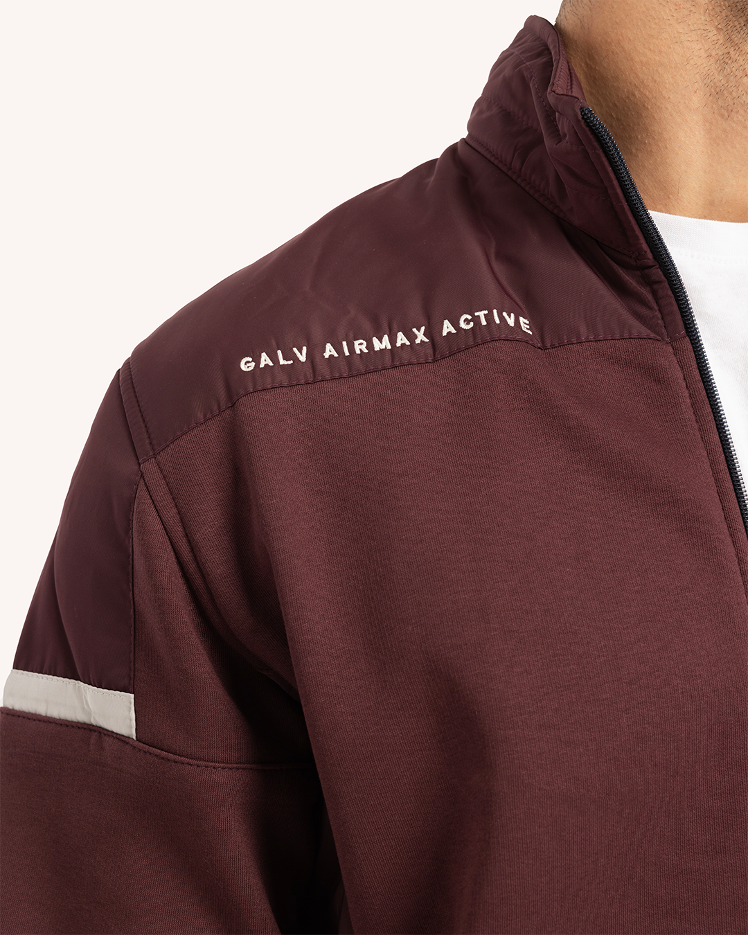 ترينج رجالى ياقة سوستة