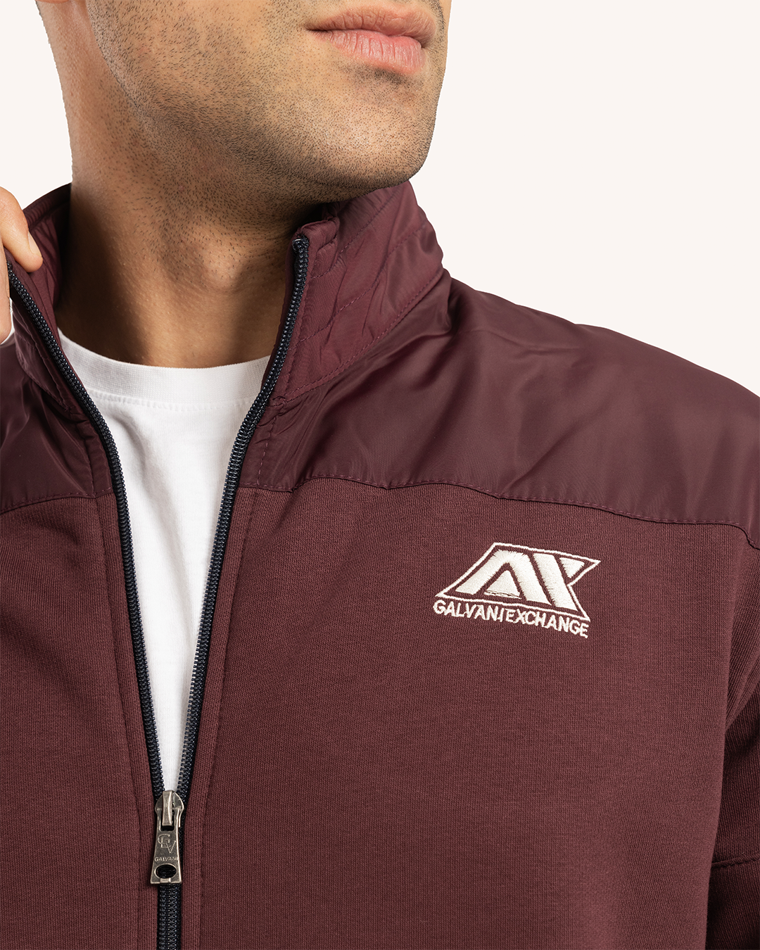 ترينج رجالى ياقة سوستة