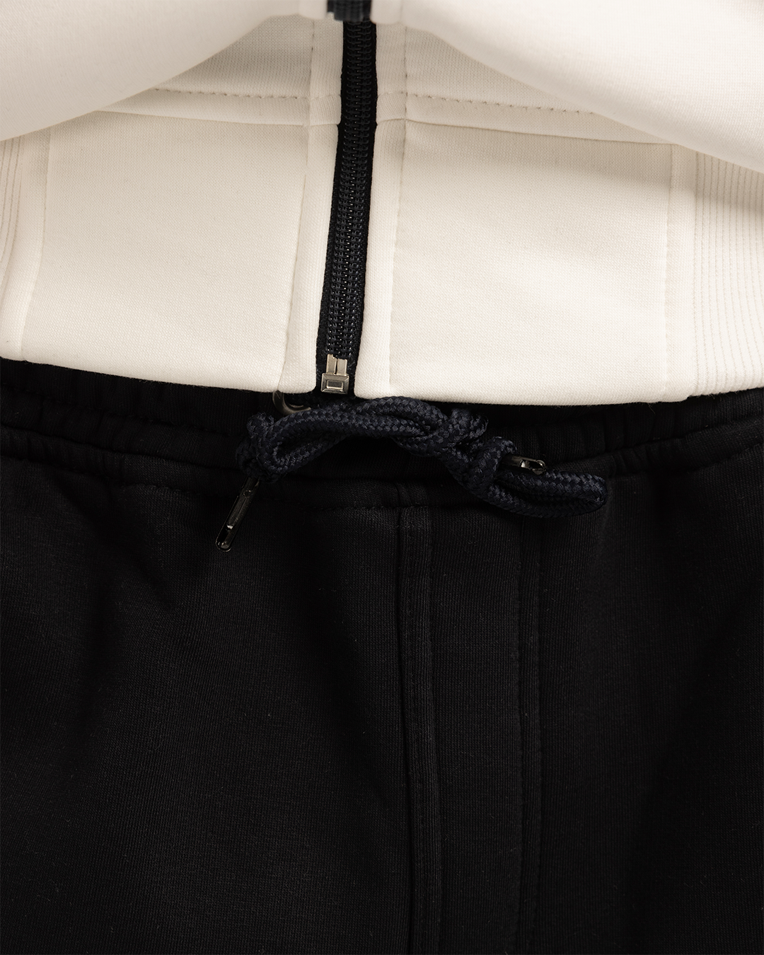 ترينج رجالى ياقة سوستة