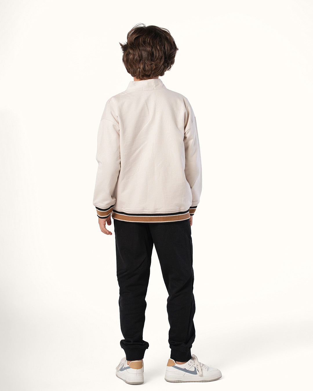 طقم ولادى بكباسين طراز عصرى