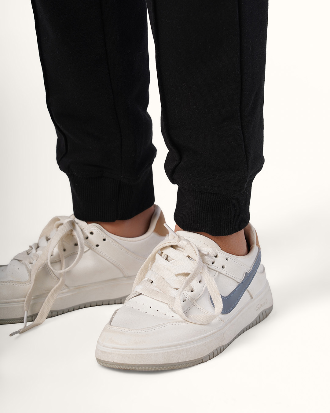 طقم ولادى بكباسين طراز عصرى