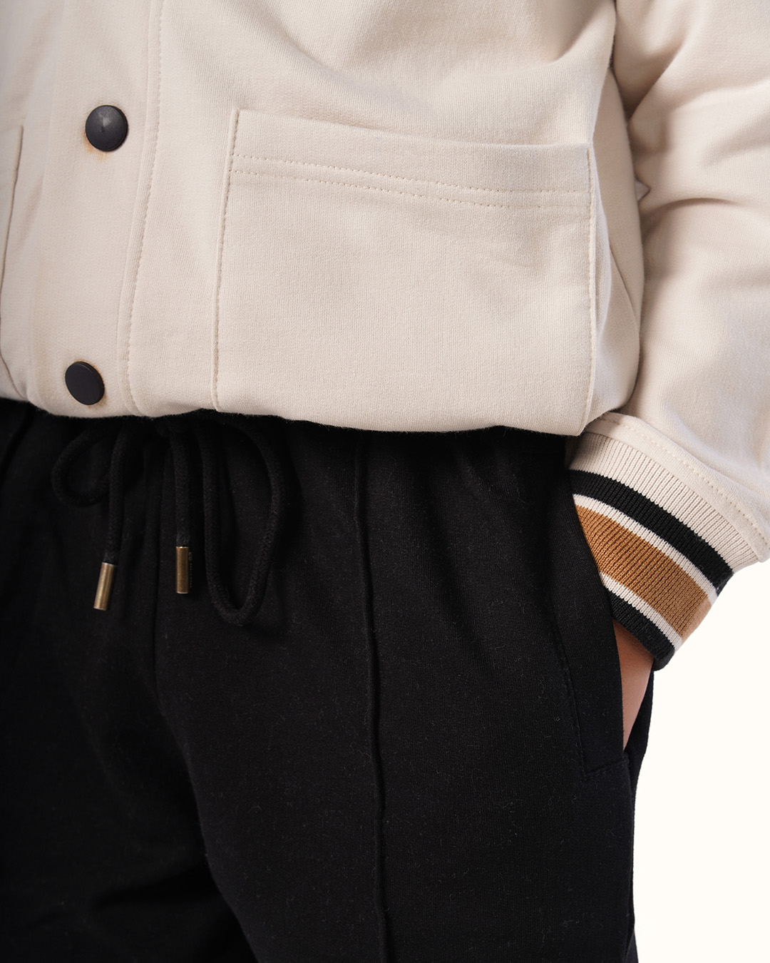 طقم ولادى بكباسين طراز عصرى