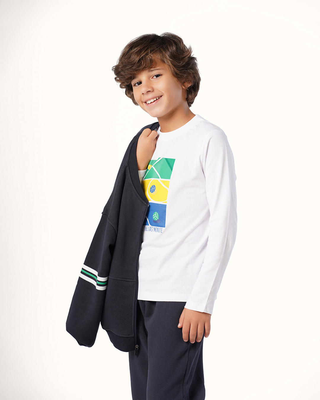 طقم  رياضى ملاعب الكرة