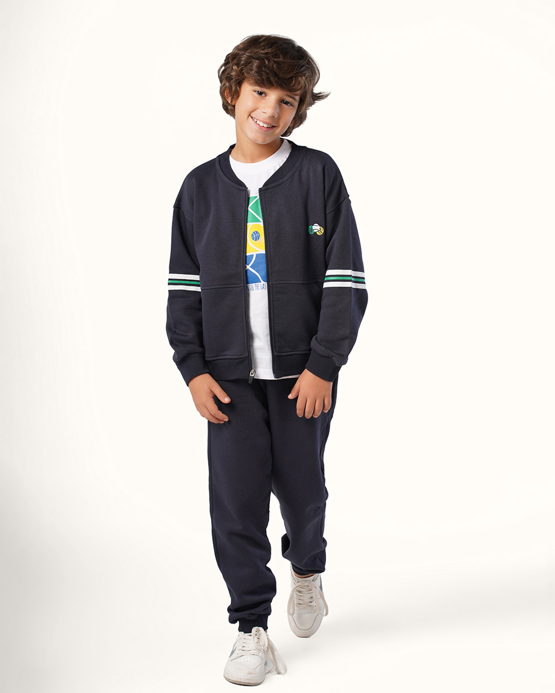 طقم  رياضى ملاعب الكرة