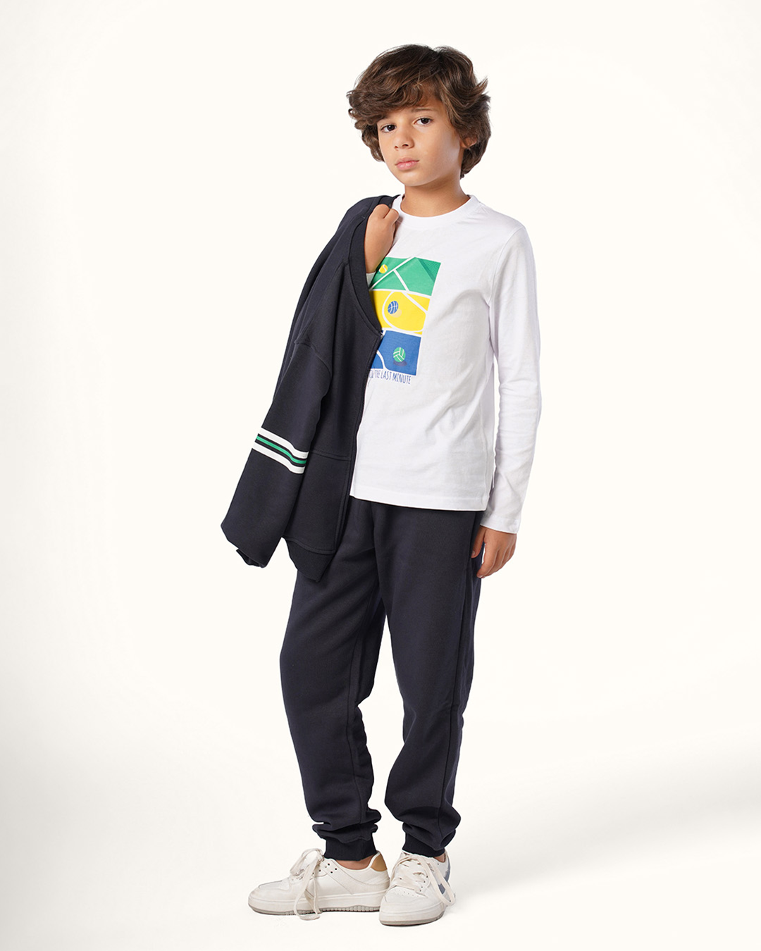 طقم  رياضى ملاعب الكرة