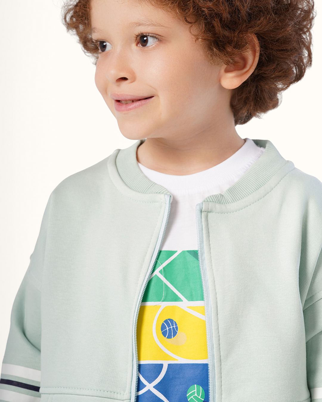 طقم  رياضى ملاعب الكرة