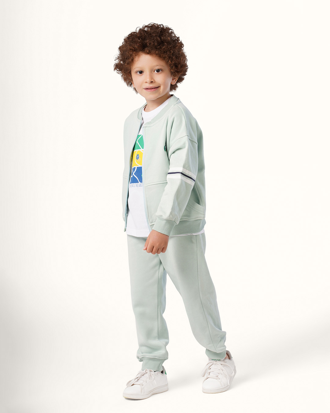 طقم  رياضى ملاعب الكرة