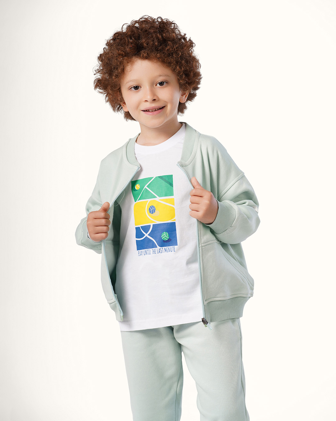 طقم  رياضى ملاعب الكرة