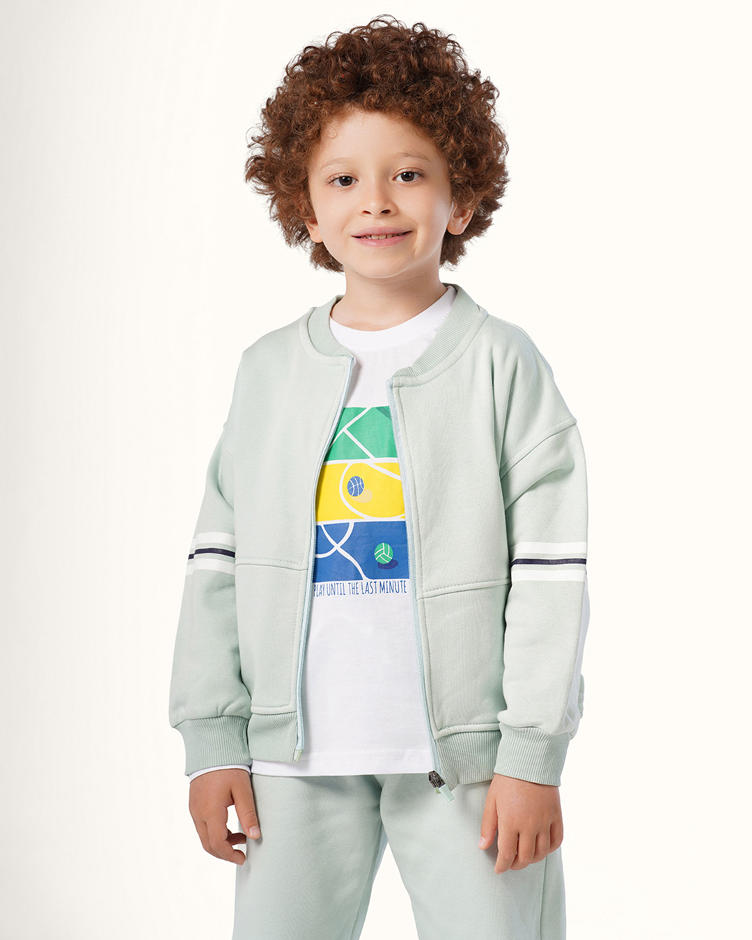 طقم  رياضى ملاعب الكرة