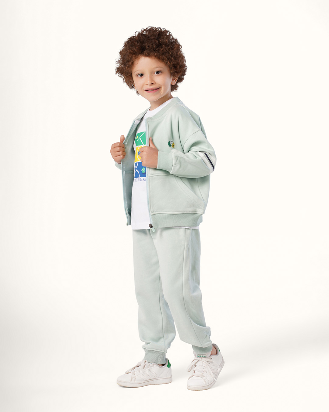 طقم  رياضى ملاعب الكرة