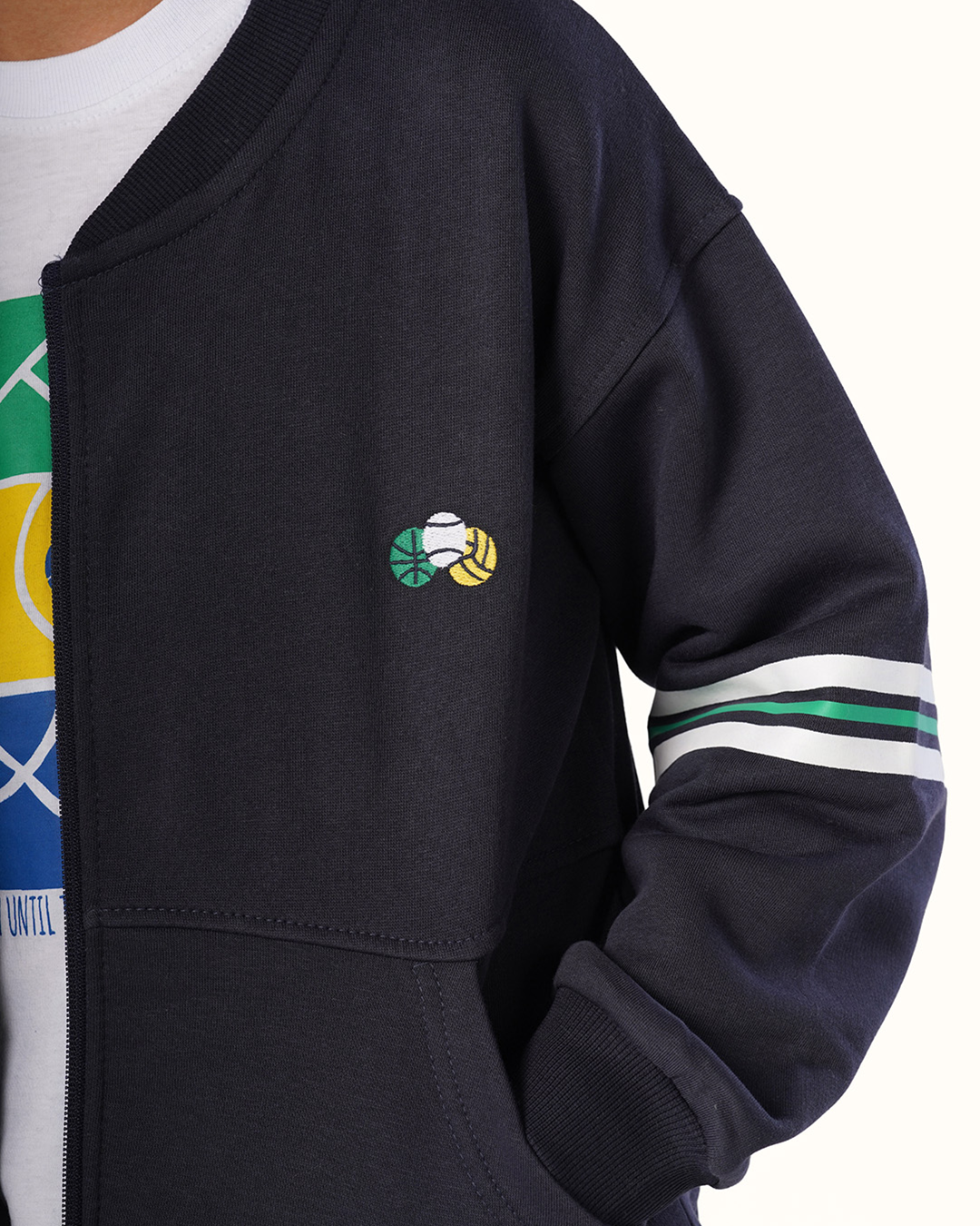 طقم  رياضى ملاعب الكرة