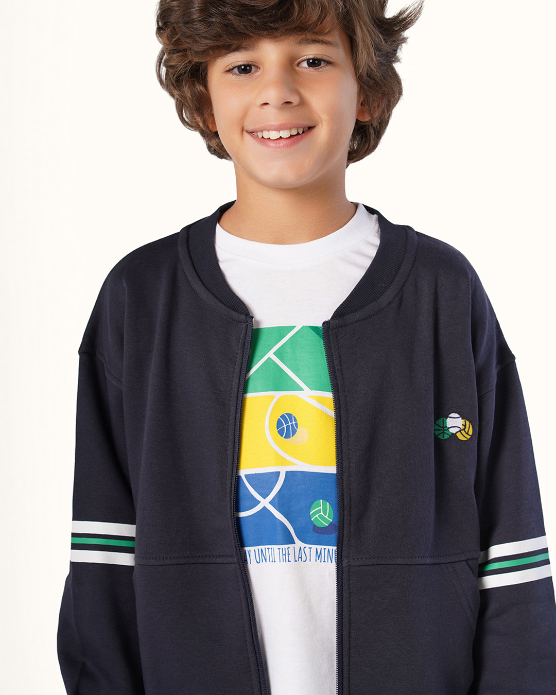 طقم  رياضى ملاعب الكرة