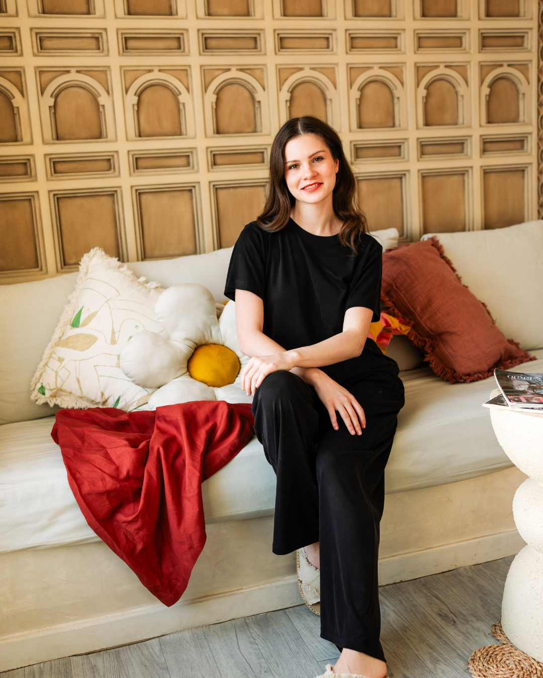 بيجامة حريمي مضلعة ناعمة بألوان ترابية